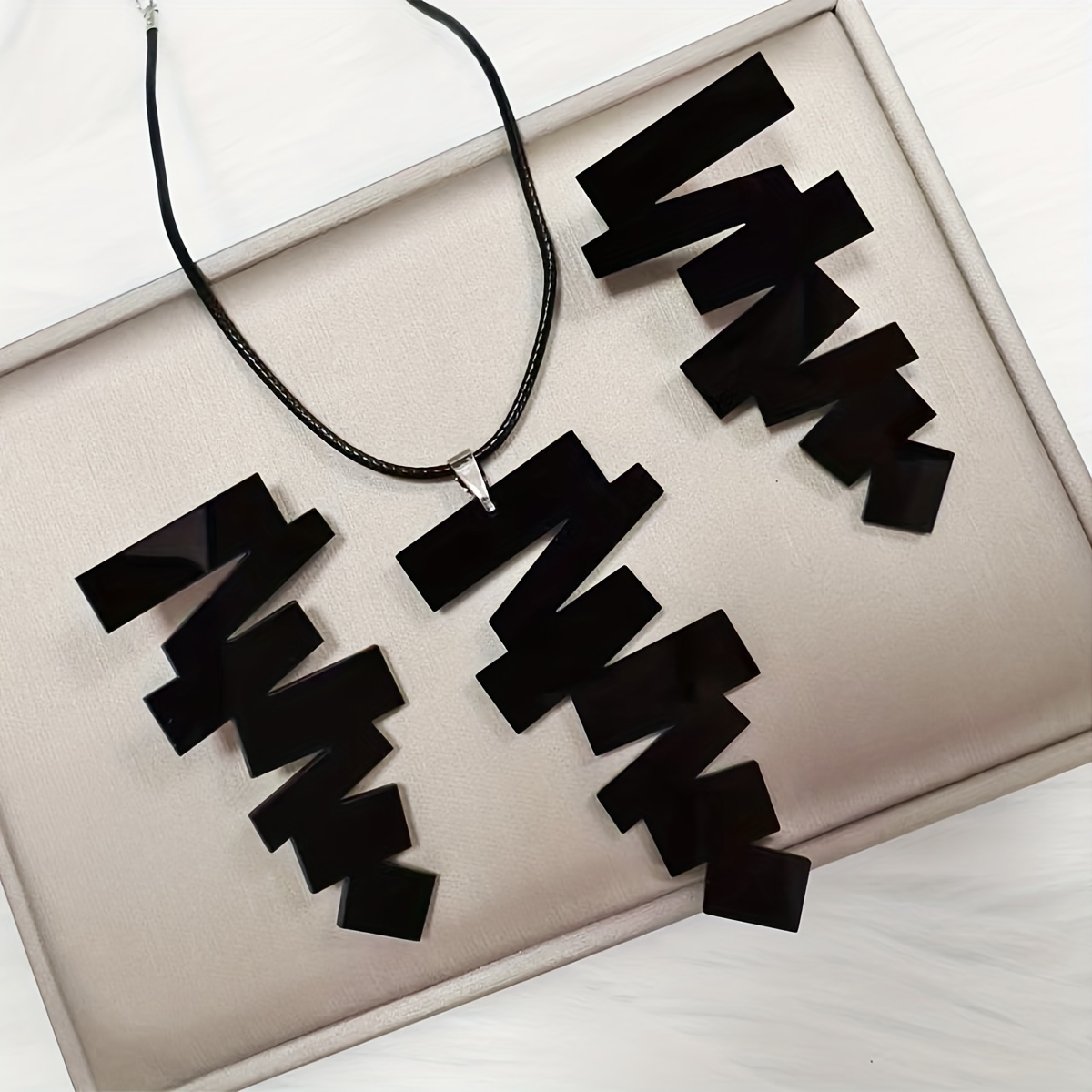 TEMU A Set Of 3 Pieces Of Women's Jewelry Featuring A Vintage, Minimalist, And Unique Irregular , Including A Necklace And Earrings, Wear