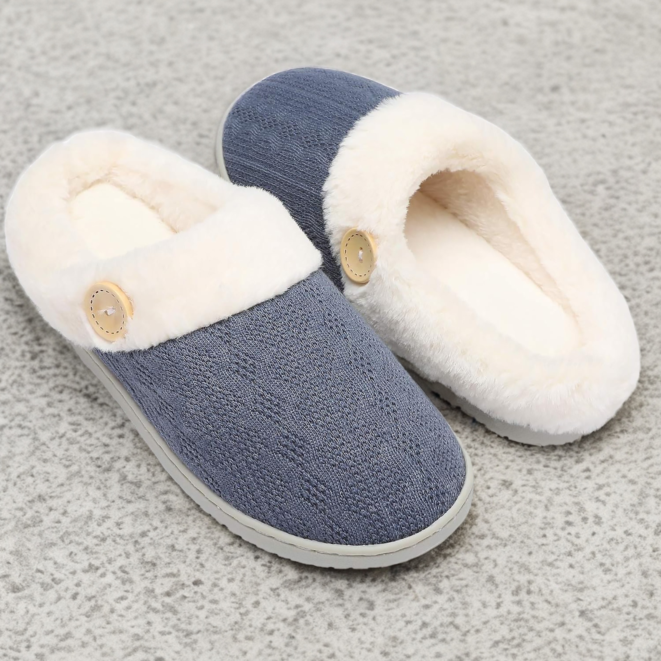 

[ ]women's Slippers Striped Fluffy