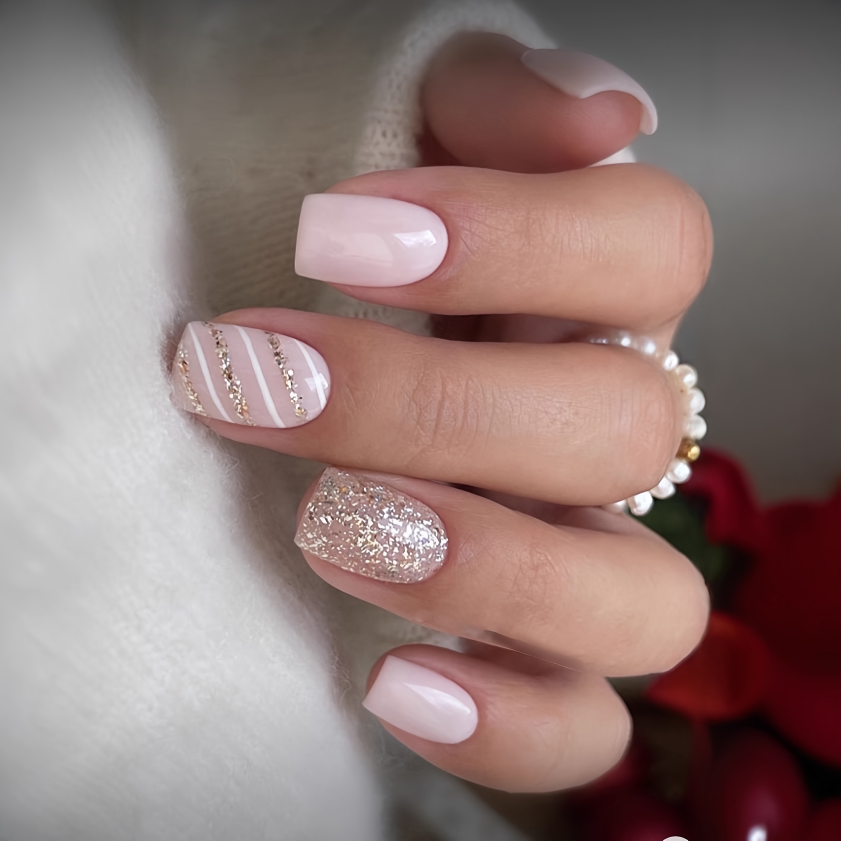 TEMU 24pcs Faux Ongles Carrés Courts à Coller, Facile à Poser, Design d'Ongles à Paillettes Rayées, Patch d'Ongles à Paillettes Amovible