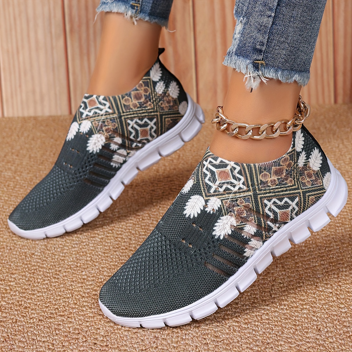 Baskets basses légères pour femme - Chaussures décontractées à enfiler avec bout rond et tige en tissu doux, semelle amortissante - / Gris pour tenue décontractée, salle de sport, shopping - Baskets respirantes adaptées au quotidien, Chaussures pour femme
