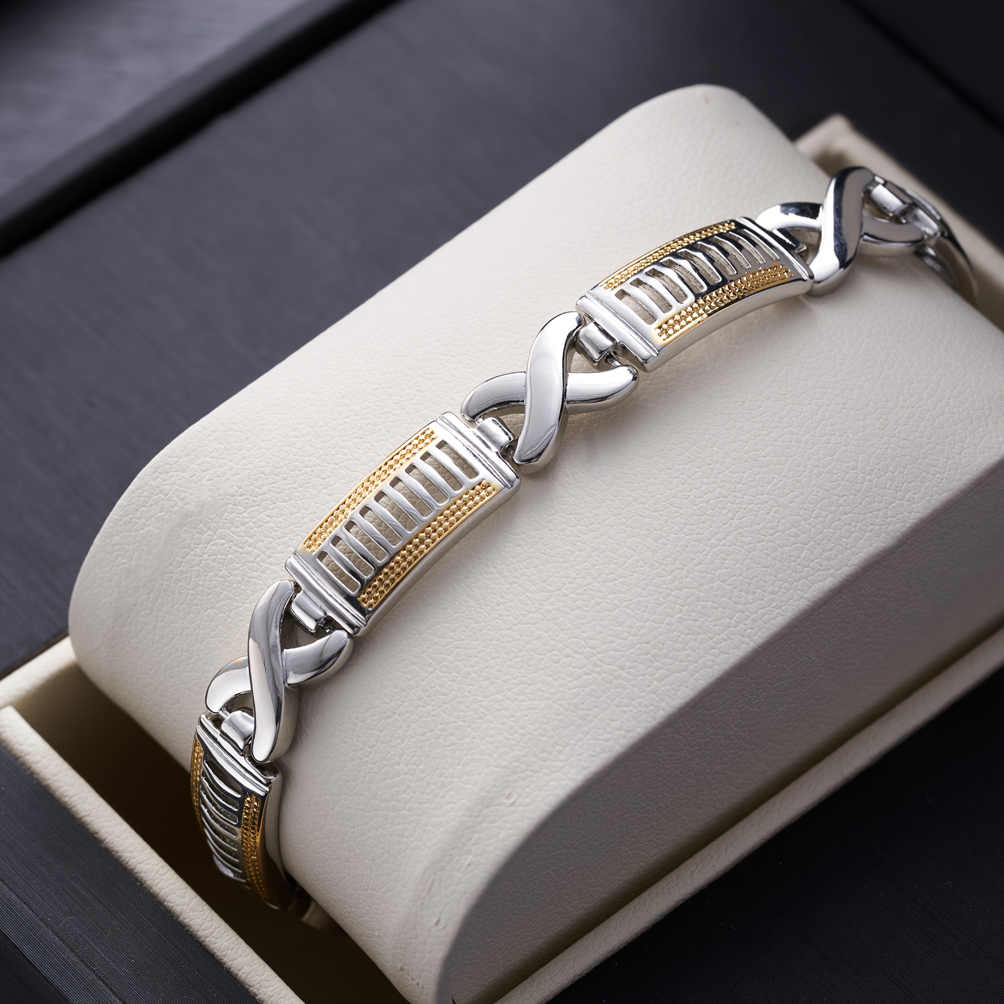 Image of 1pc Men's Fashion Bracelet, Copper 24k Gold Plated-plated -shaped Link Chain Bangle, Hip-hop Cuban Style, Suitable For Men And Women For Daily Wear, Gift For Boyfriend