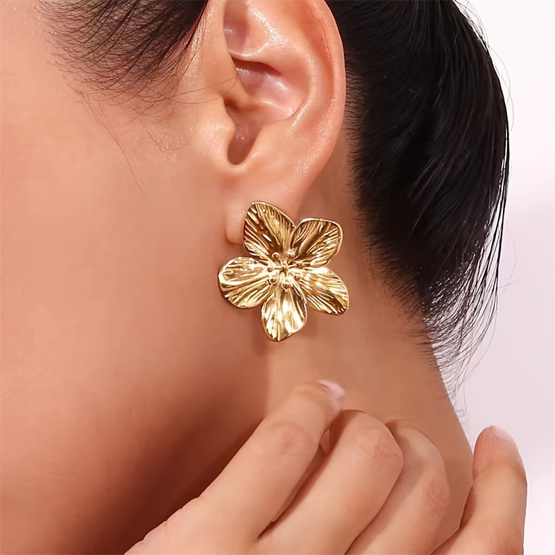 Tone Orange popular Flower Daisy Floral Statement Earrings