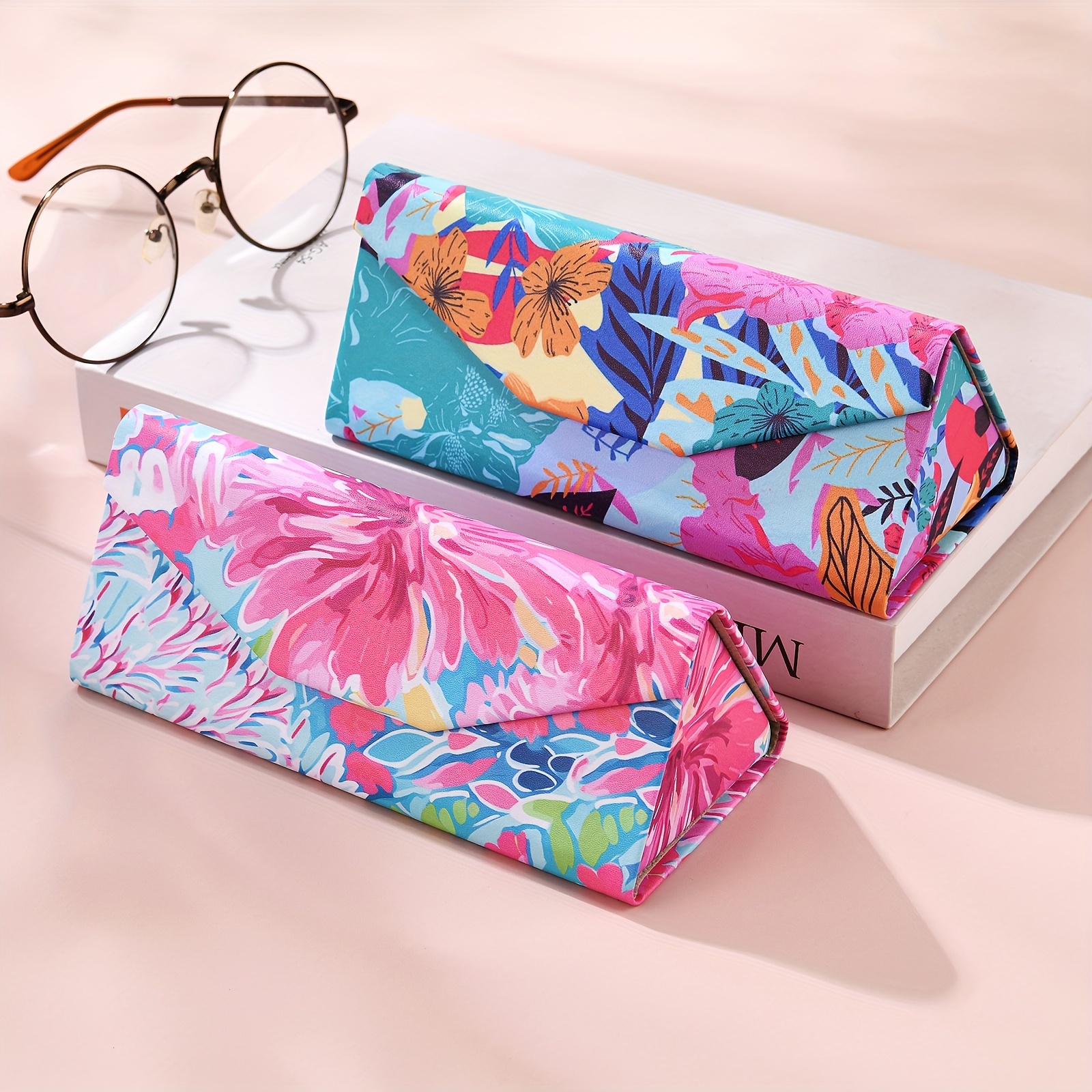 

1pc Semi-hard Folding Eyeglass Case With Floral Design, Fashion Creative Portable Glasses Box