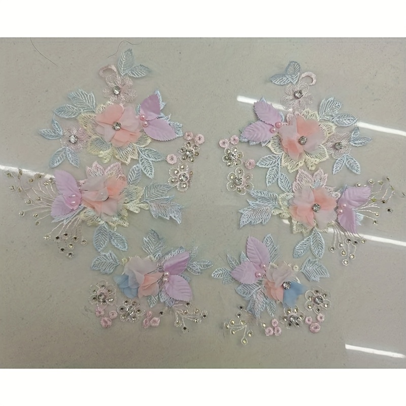 E-shop Paar Perlenbesetzte Strass-Verzierte 3D Blumen Spitzenaufnäher für Kleidung Dekoration von Röcken