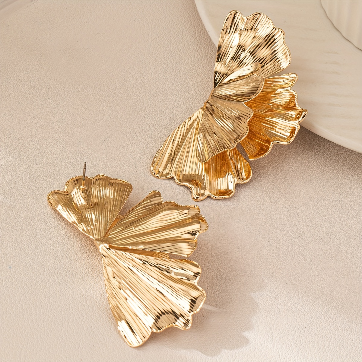 Vintage Ginkgo Leaf Stud Earrings Alloy with Stainless Steel Post
