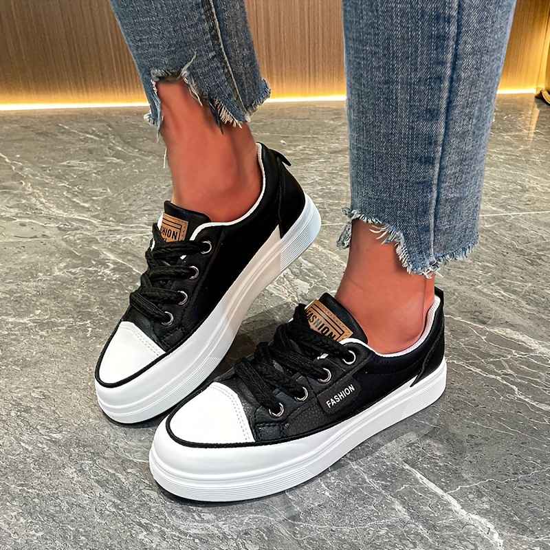 Stay Comfy & Stylish All Year: Women\'s Lightweight, Lace-Up, Round Toe Sneakers Perfect for Daily Wear