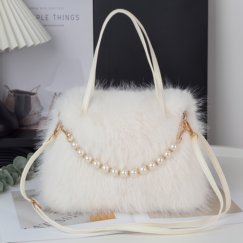 

Fashionable And Trendy Single Shoulder Armpit Small Square Bag Furry Commuting Bag Plush Bag Women'