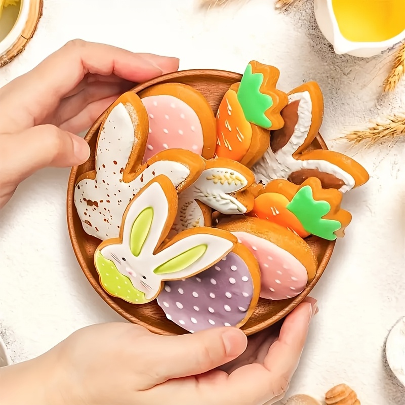 

5pcs Set Sinzaz Stainless Steel , Easter Theme Baking Tools, For Biscuit Baking, Holiday Shapes With Spring & Animal Patterns