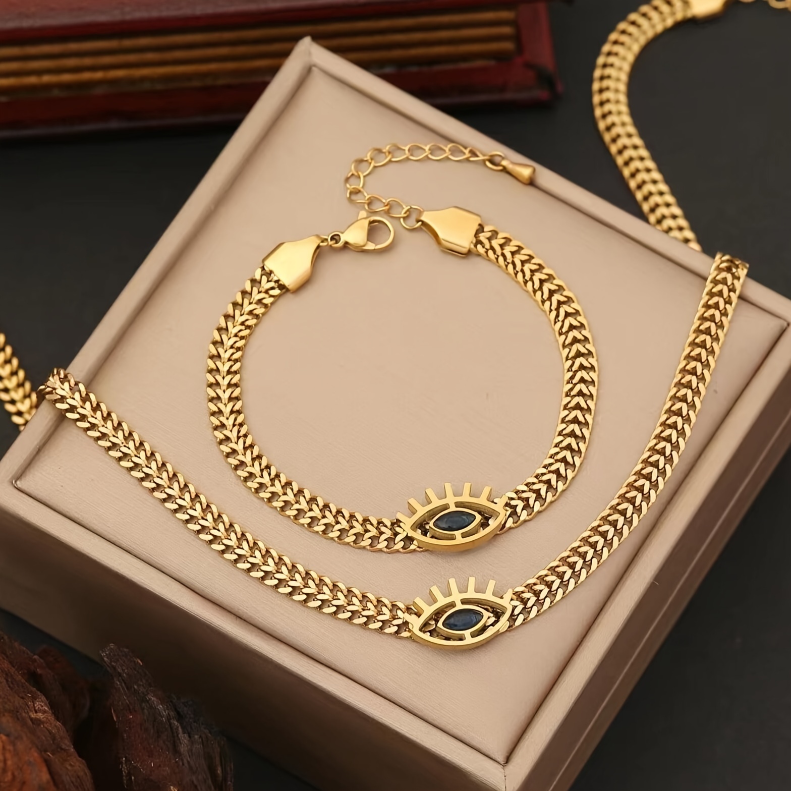

2pcs/set, Golden Stainless Eye Shape Design, Inlaid Sparking Zircon Pendant Necklace & Bracelet Set, Fashion Unique Accessory For Daily Wear & Party, Idea Gift For Ladies