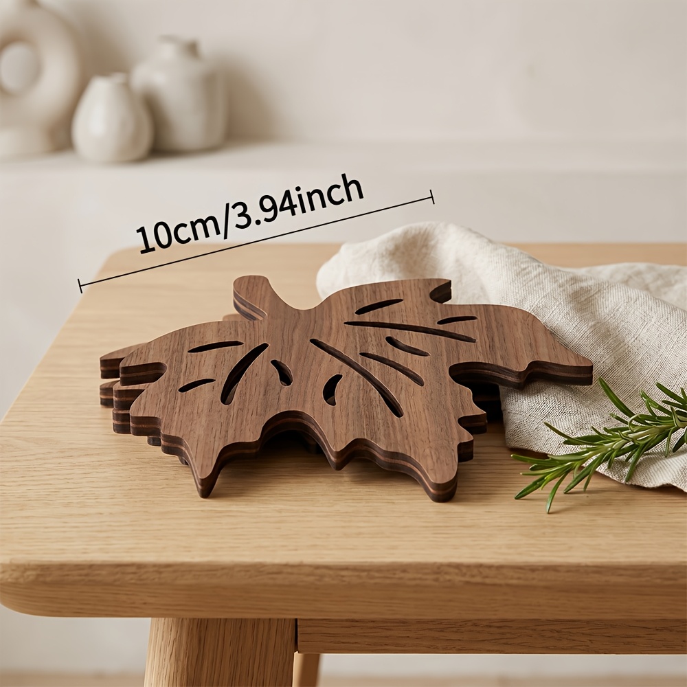 TEMU Lot de 4 sous-verres en bois à motif de feuille d'érable ajourée, planche en bois , texture vintage de bois naturel, isolants thermiques et -,