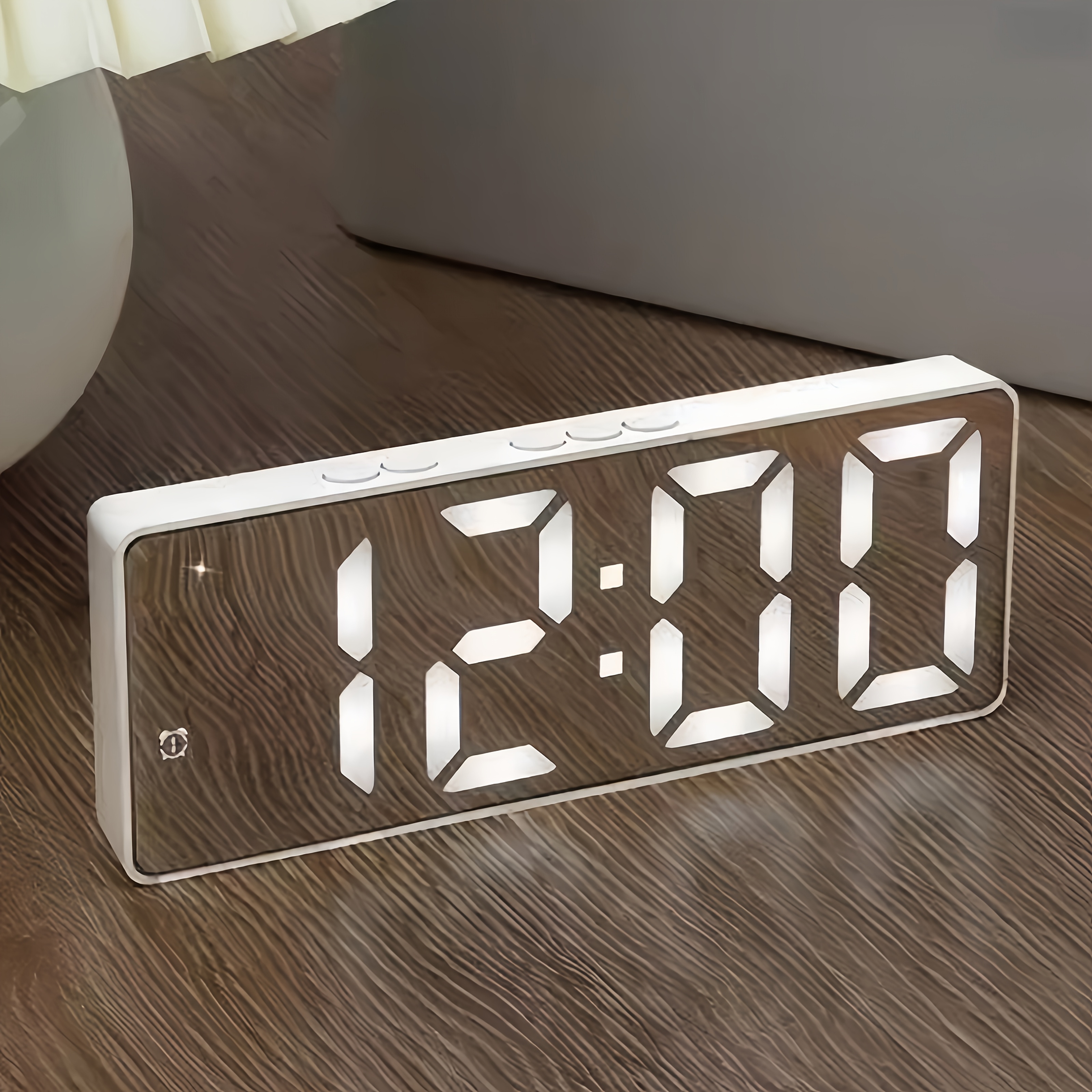 

Modern Led Digital Alarm Clock With , Date Display, And Temperature , Rectangle Plastic Frame, Flat Crown, Supply Aaa Batteries Or Usb, Alarm - No