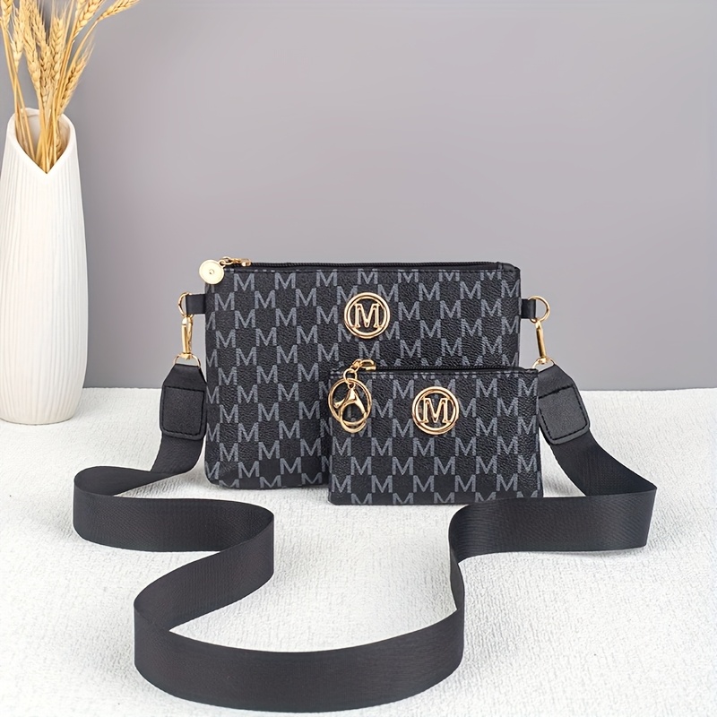This New Stylish Crossbody Bag Set Includes 2 Pieces, Featuring Versatile Hardware Decorations And Solid Color Webbing. The Trendy And Casual, Suitable For Occasions And Travel
