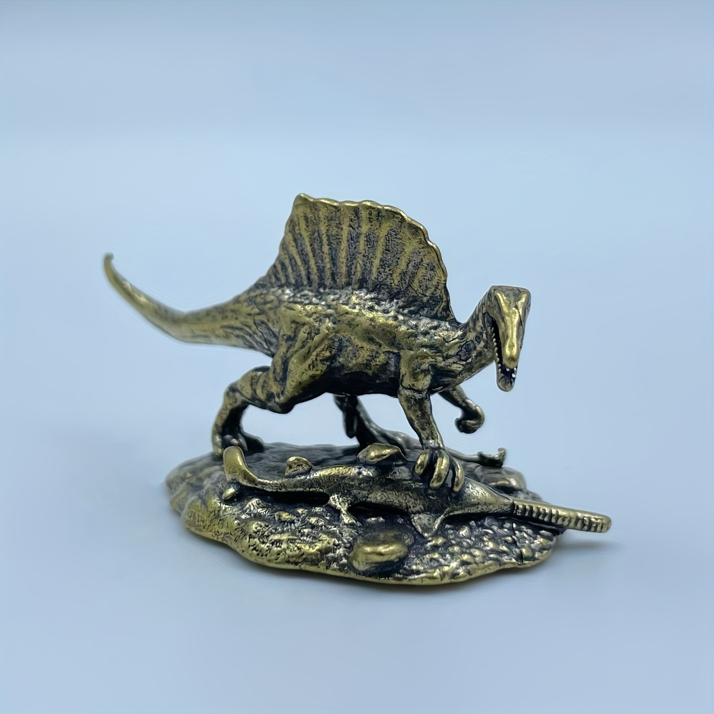 Miniature Figurine Ornament, Spinosaurus Brass Figurine, Desktop Bronze Art Decoration For Halloween Thanksgiving Christmas Decorations Collectible Figurines