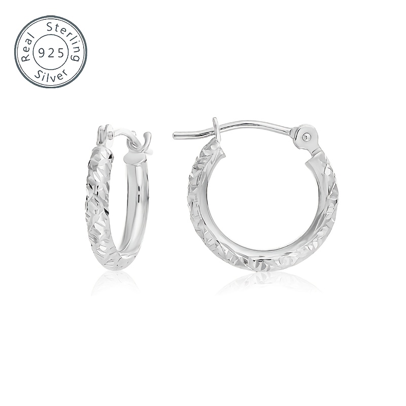 925 sterling silvery hoop earrings italian hand carved diamond cut clasps designed for     vintage   is   for ladies wives   mothers birthdays anniversaries valentines gift boxes Product details 2