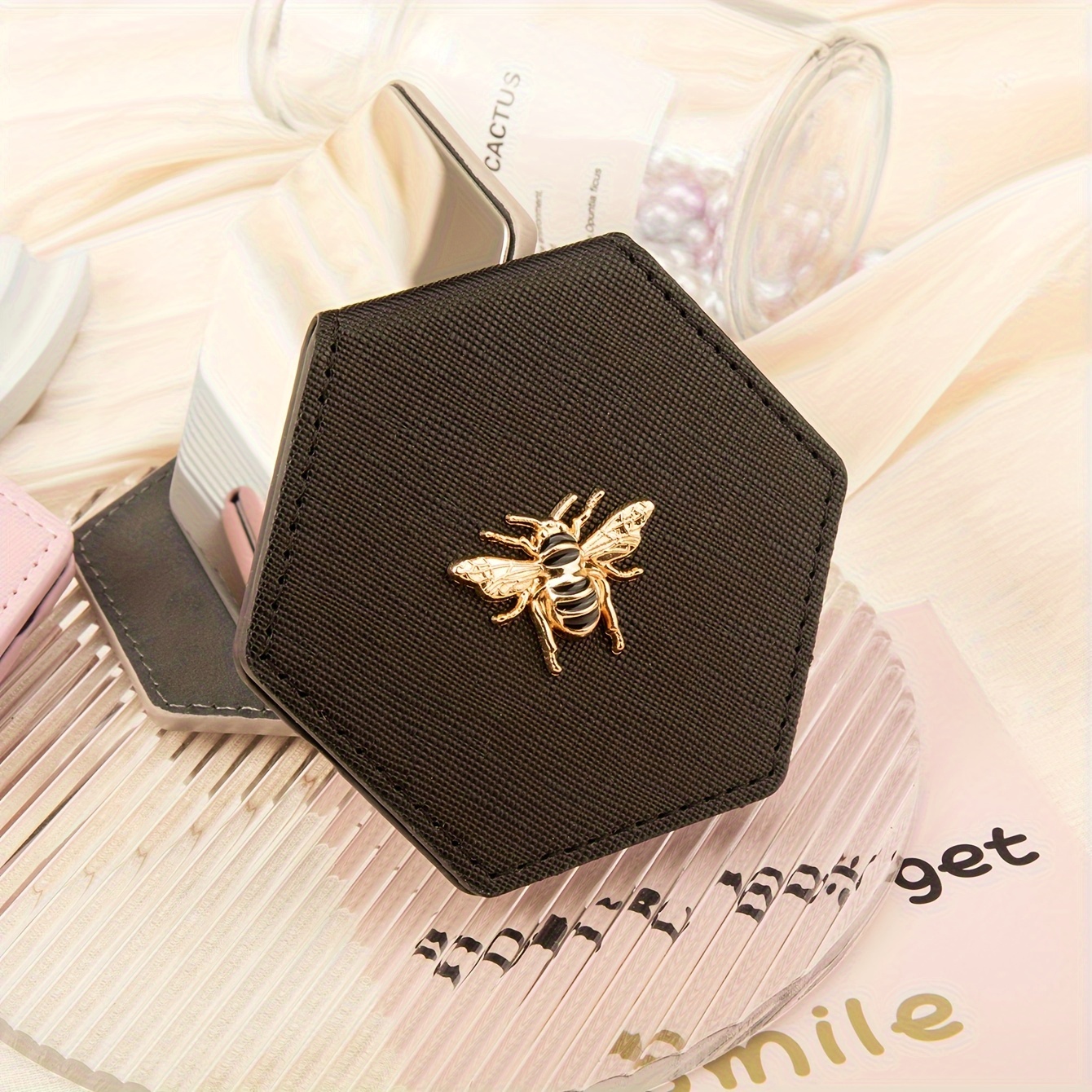 TEMU Compact Élégant à Thème d'Abeille - de Maquillage Mini Pliable Portable à Double Face avec Cadre en Acier Inoxydable , Idéal pour Sacs à Main &