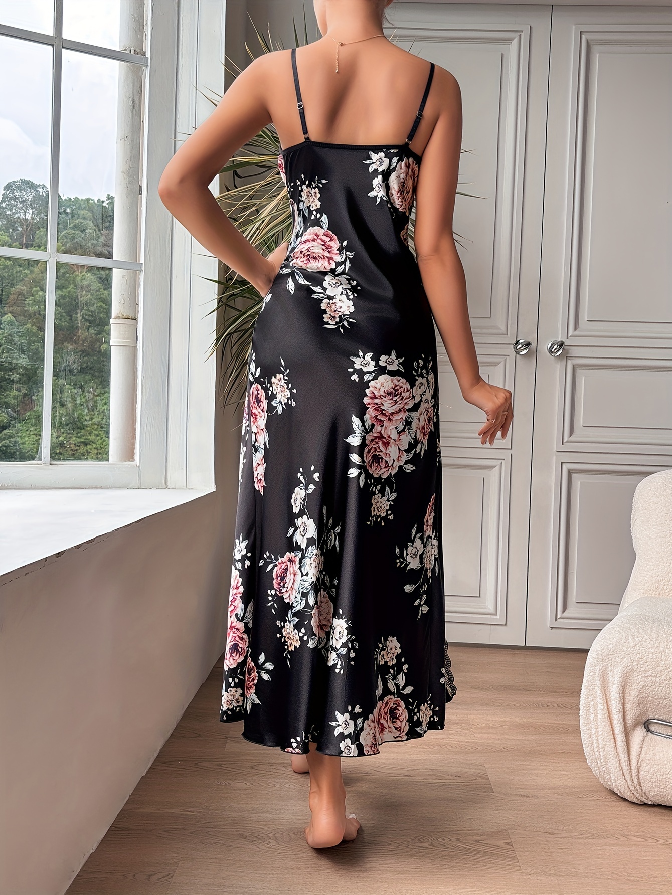 Y1009 Robe Camisole à Dentelle Imprimée avec Encolure en V et Fente
