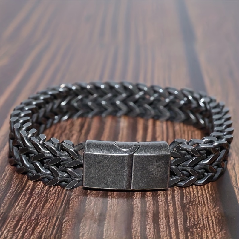 

Vintage Double-layer Stainless Wristband Chain Bracelet For Men, Exuding A And Rock Style, Parties Or Cycling.