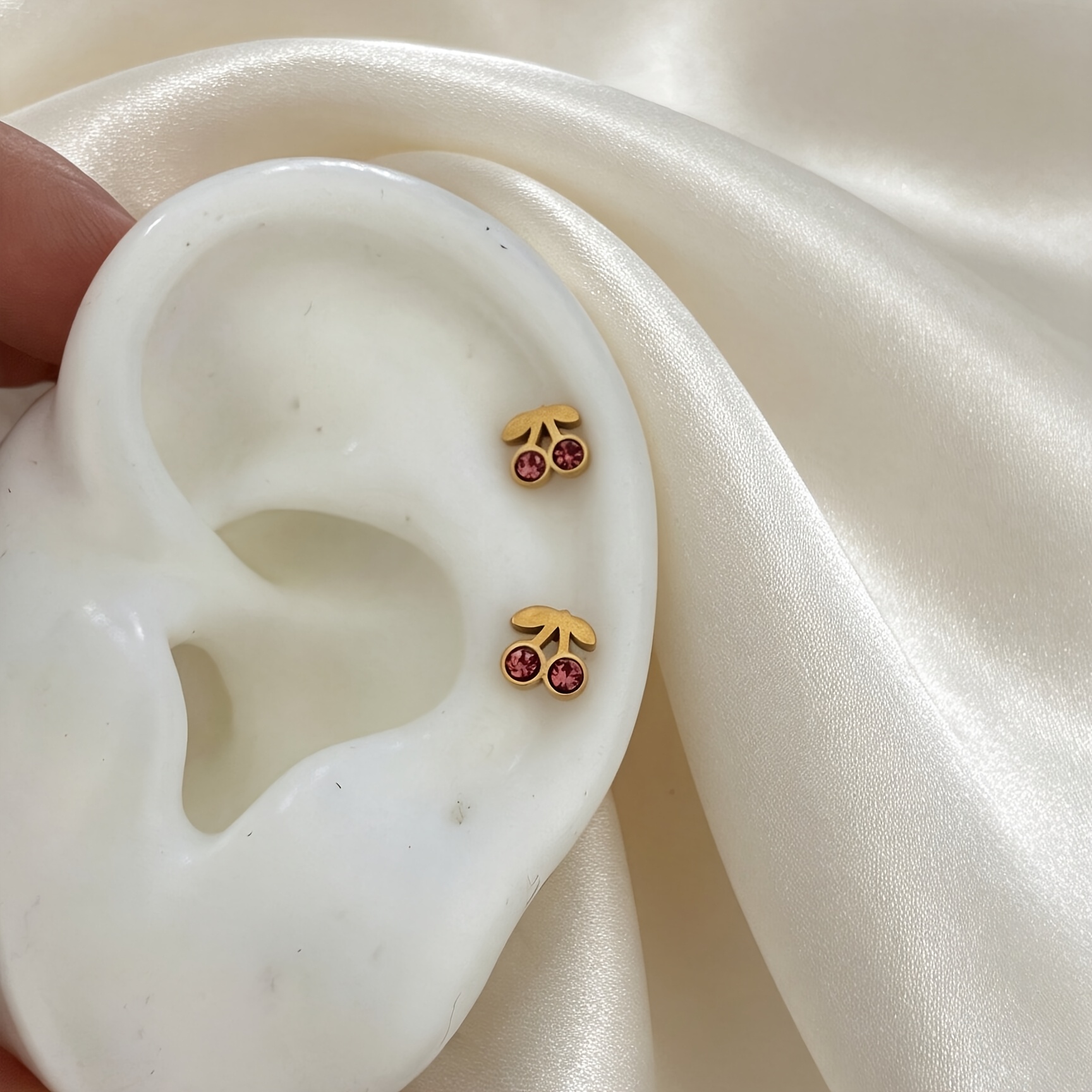 TEMU 1 Pair Of Steel Ear Studs, Cute And Exquisite Earrings, Unisex Ear Cartilage Studs, Helix Piercings, Hypoallergenic, Screw-on Design