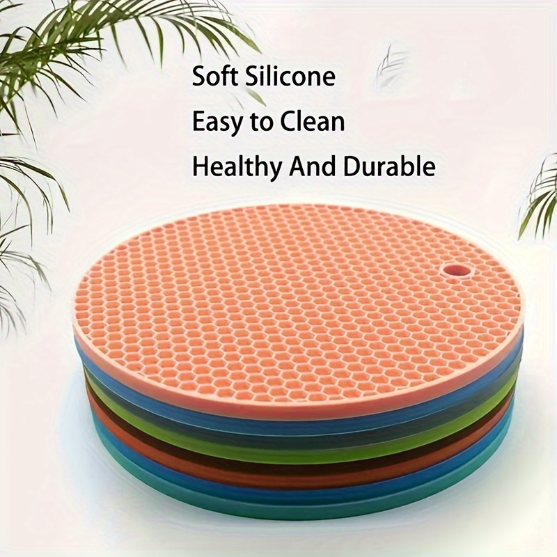 

4 Pieces Silicone Honeycomb Placemats - Heat Resistant, Non-slip, Solid Color Table Mats For Kitchen, Dining And Cooking - Easy To Clean, Durable, Versatile Kitchen Supplies