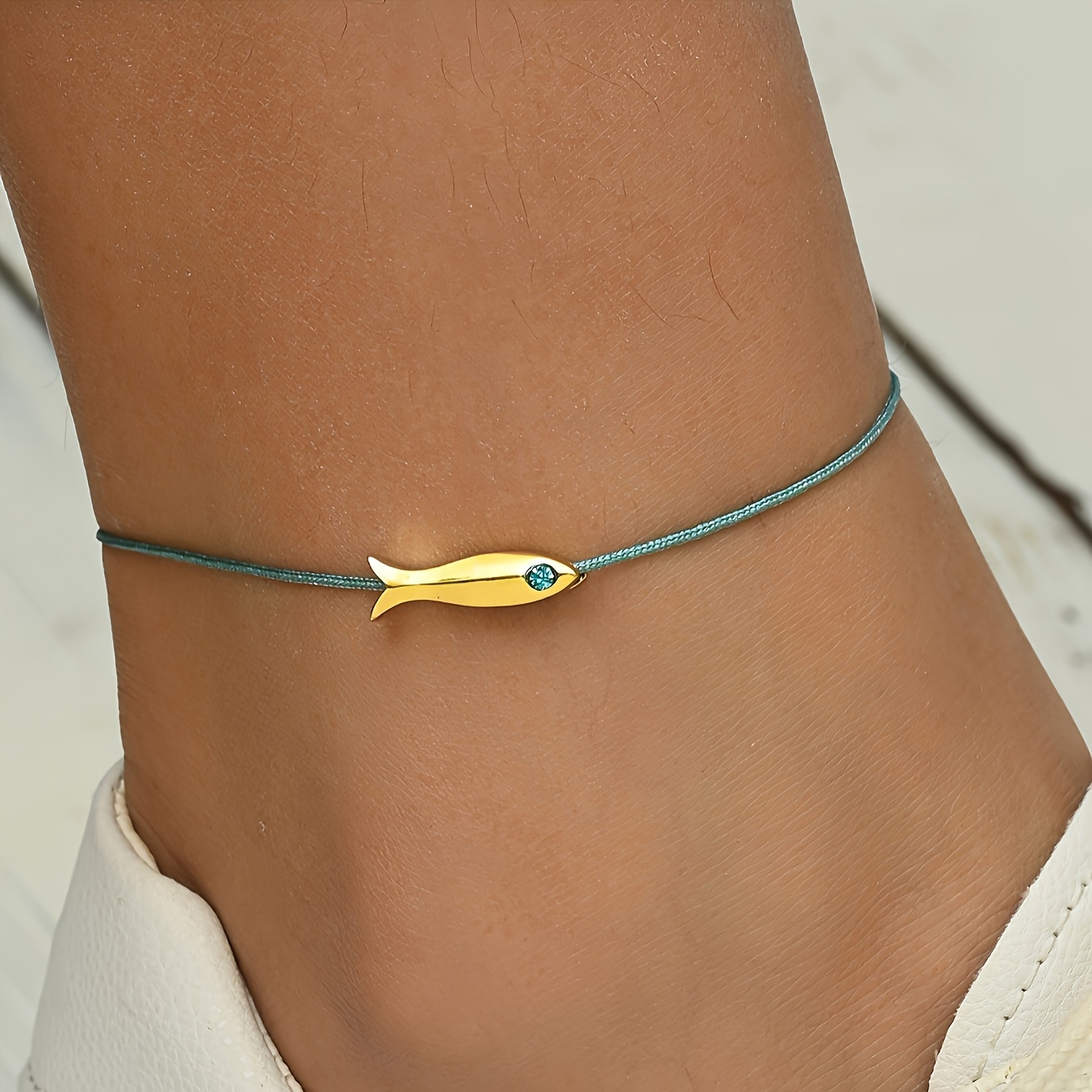 TEMU 1pc Lindo y Versátil Torno de Tobillo Ajustable de Aleación Estilo con Pequeño Pez, Adecuado para el Uso Diario Casual de Mujer