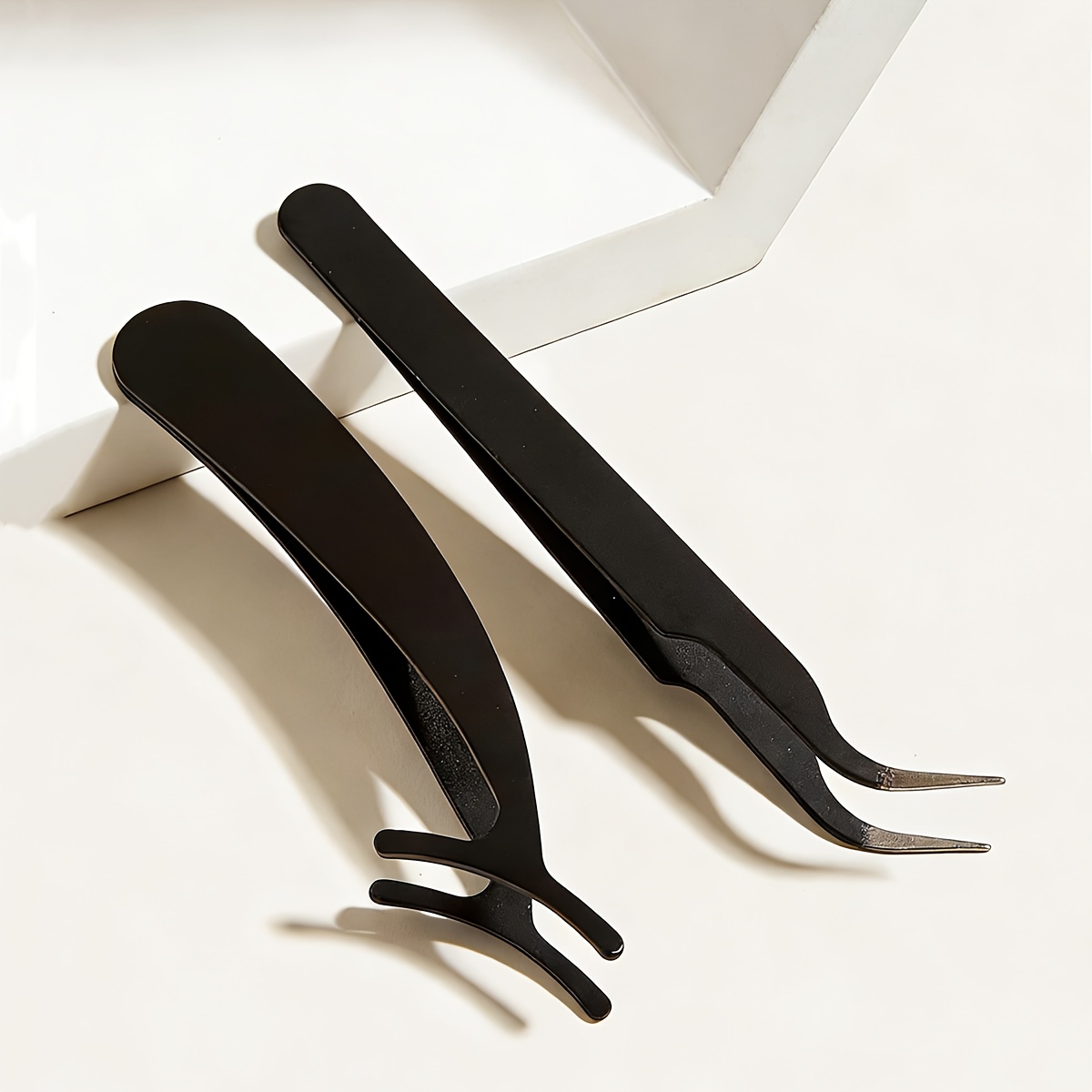 A Set Of 2 Multifunctional Tweezers That Easily Hair, Including Tweezers For False Eyelashes