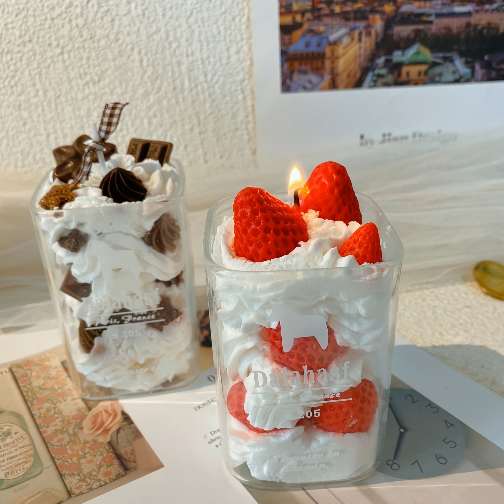 

1pc Soy Wax Scented Glass Jar - Chocolate & Strawberry Birthday Cake Design, Ideal For Valentine's Day, Birthdays, And Special Occasions, Indoor Use