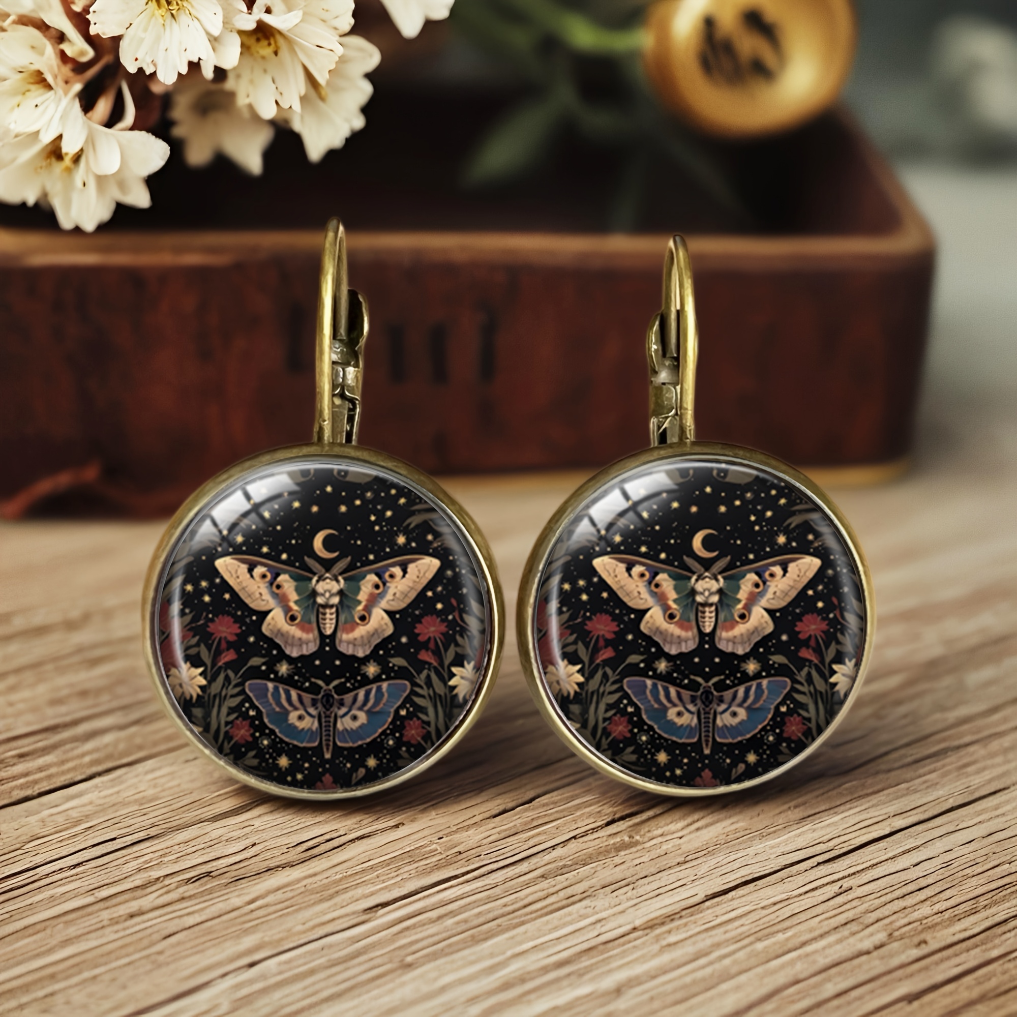 TEMU A Pair Of Vintage Moth And Patterned Circular Earrings Featuring A Crescent And , Nature, Perfect As A Gift, Without Battery