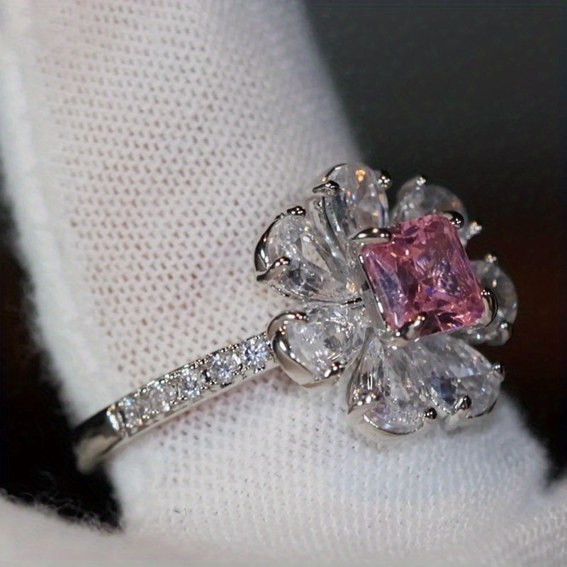 Women's Sweet Pink Flower Core Zirconia Ring