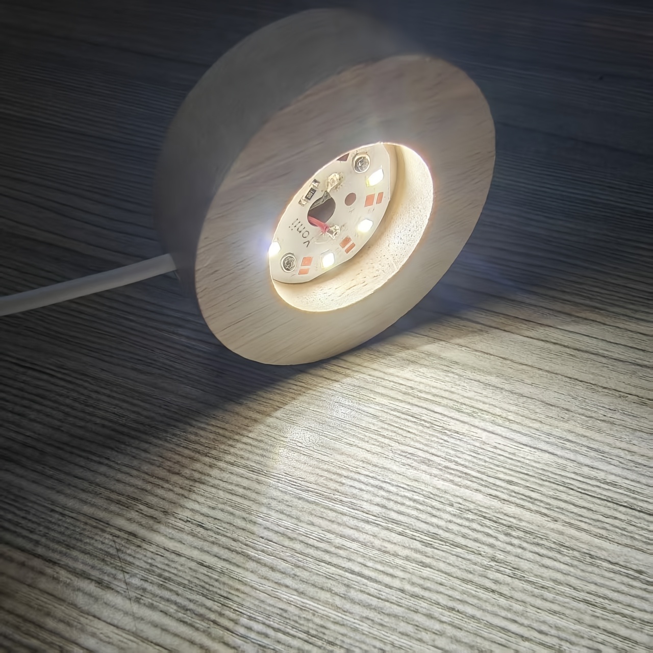TEMU Base d'éclairage LED en bois avec un diamètre de 2,36 pouces, dotée d'un interrupteur et de options d'éclairage (blanc/couleur chaude/couleur