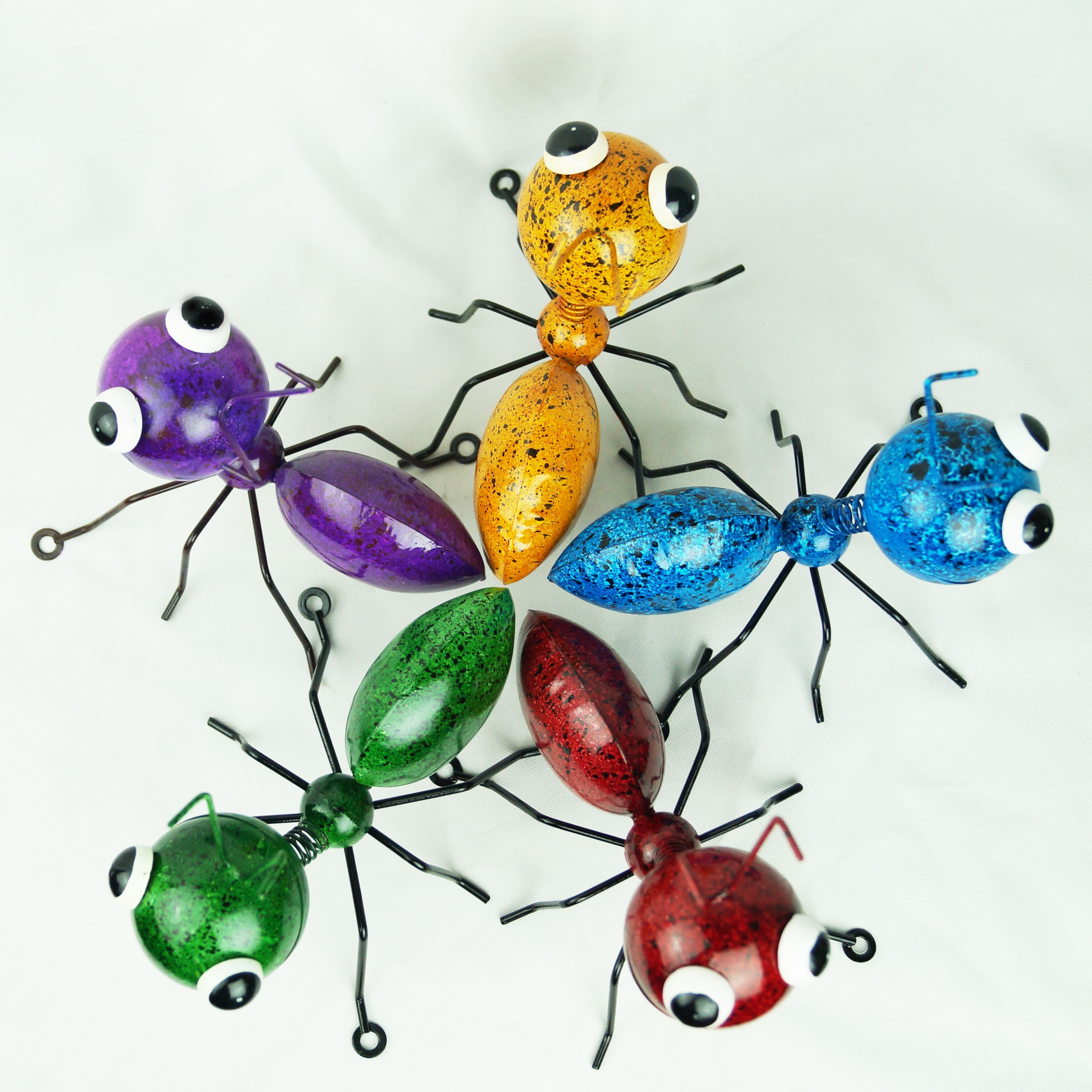 

1pc Large Size Metal Ant Statue Yard Decoration Garden Ant Sculpture Wall Hanging Garden Lawn Decoration Indoor And Outdoor Colorful Cute Insect Sculpture