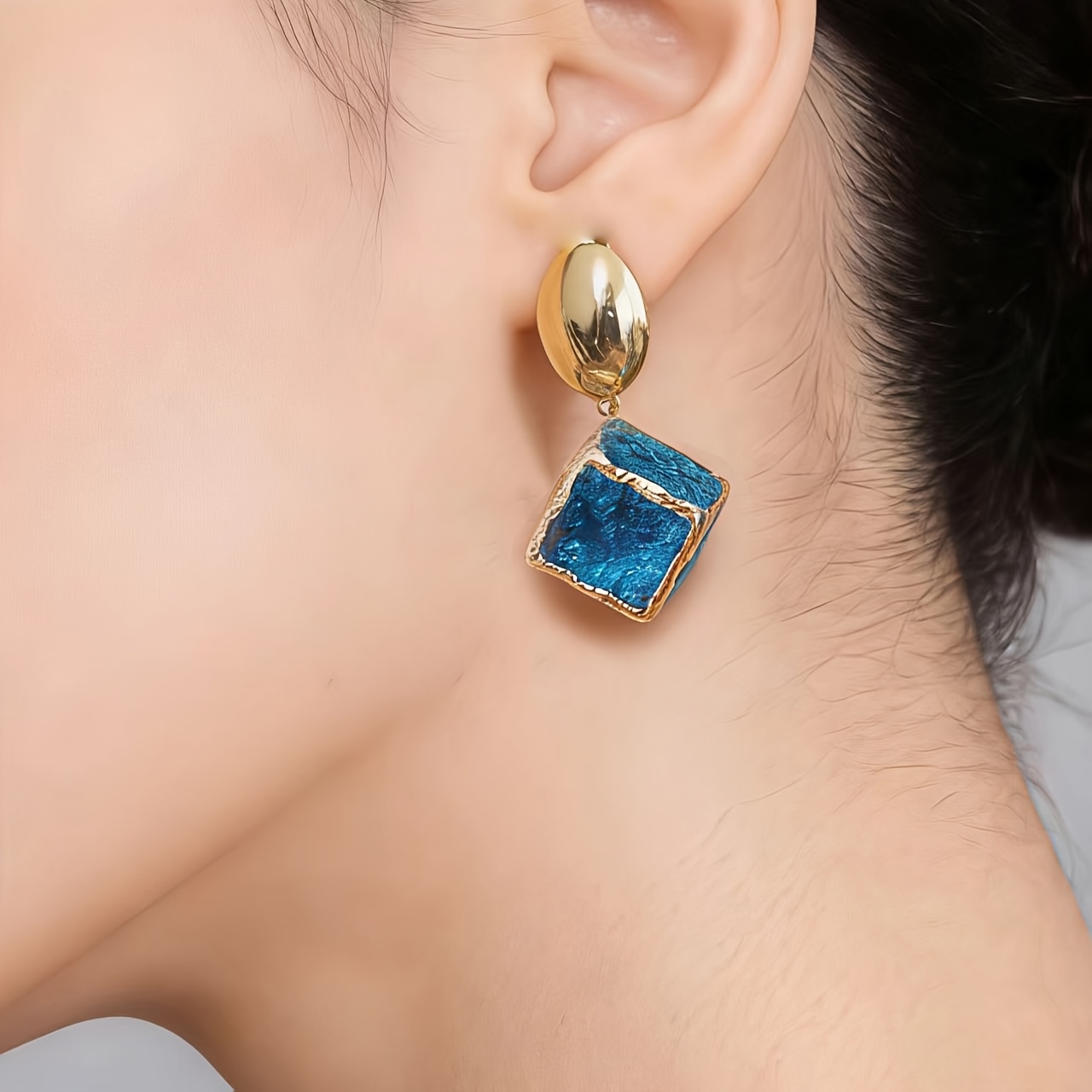 Ice Crack Cube Ear Clip, Niche Design for Everyday
