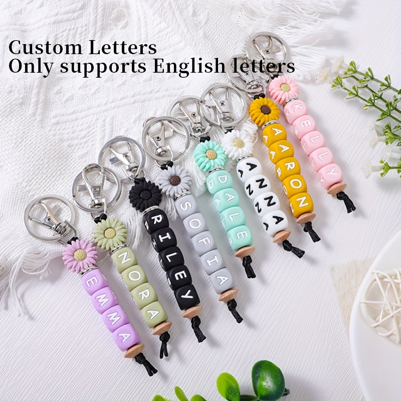 

Custom Daisy Silicone Keychain With Personalized English Letters - Colorful Beaded Name Tag, Anti-lost Lobster Clasp, Perfect Gift For Women & Girls