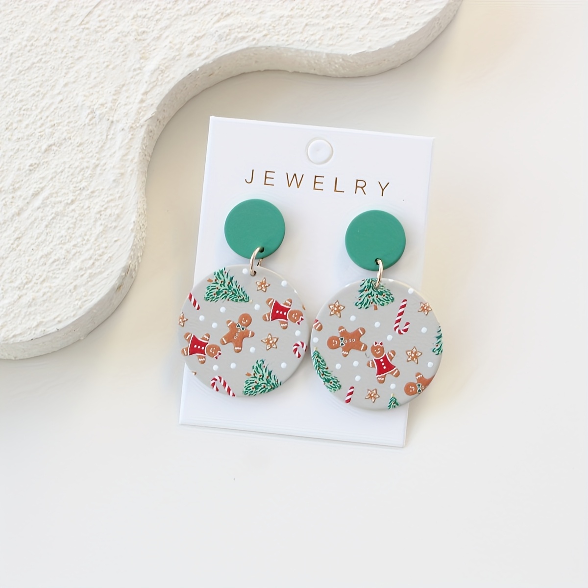 TEMU Christmas 1 Pair Classic Round Green & Gray Contrast Random Print Gingerbread For Man Christmas Tree Acrylic Women's Dangle Earrings, Clay