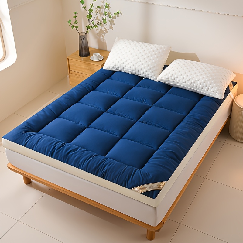1pc Luxury Mattress Topper, Instant Warmth for Winter Cold Protection, Ultra-Soft, Comfortable, and Thickened Thermal Pad with Four-Corner Straps, Three-Dimensional Quilted Mattress Protector. Skin-Friendly, Breathable, and Fluffy, the Top Choice