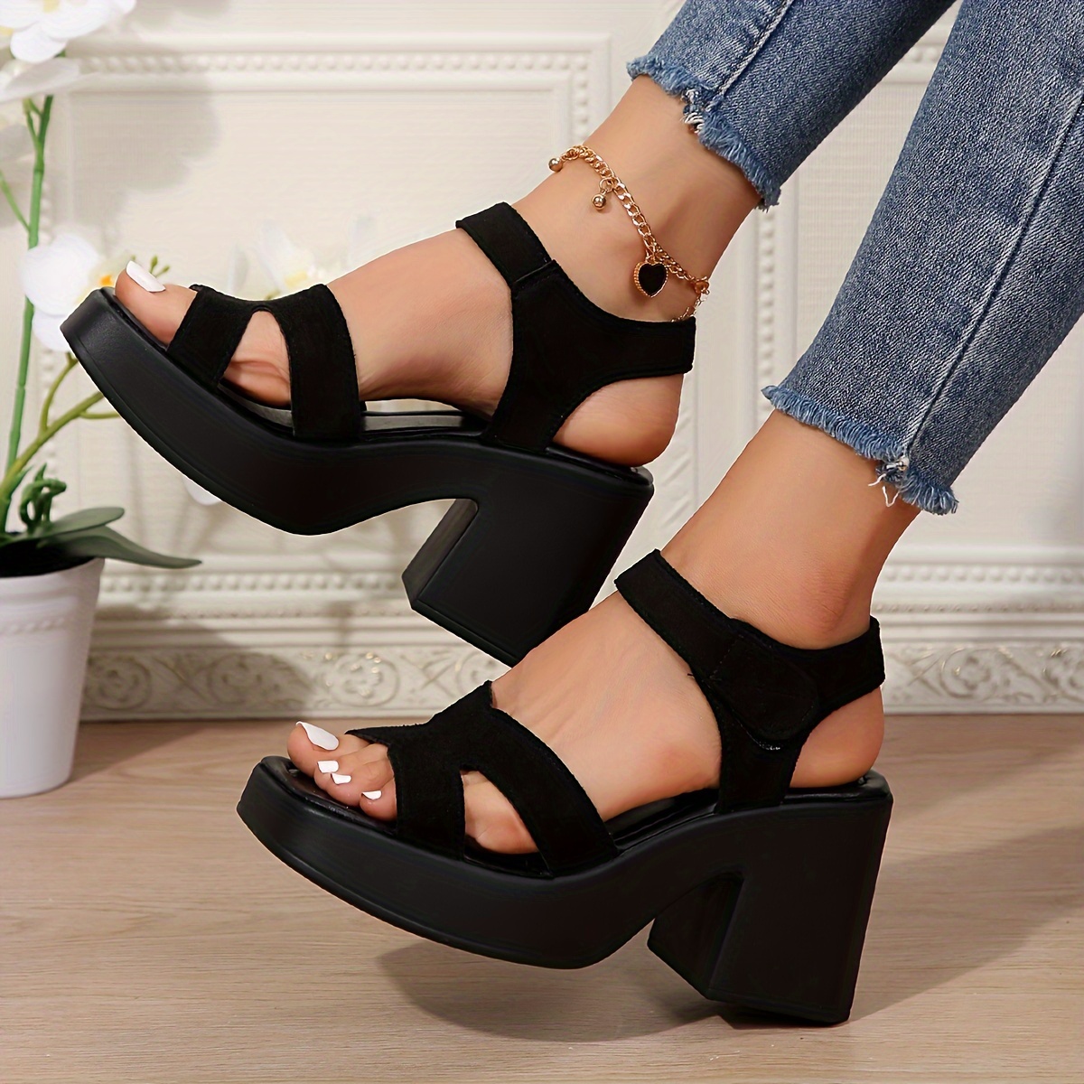 

Wedge Sandals Women's High Heels 2024 New Summer Hollow Out Pastry Platform Shoes Fashion Sandals