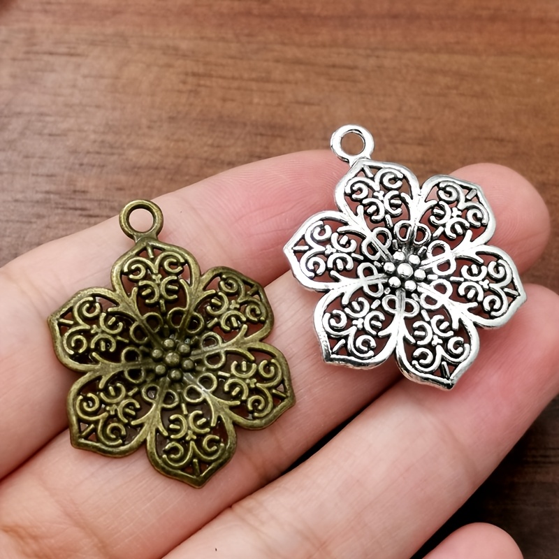 6pcs Retro Floral Charm Pendant Necklace & Earrings Set