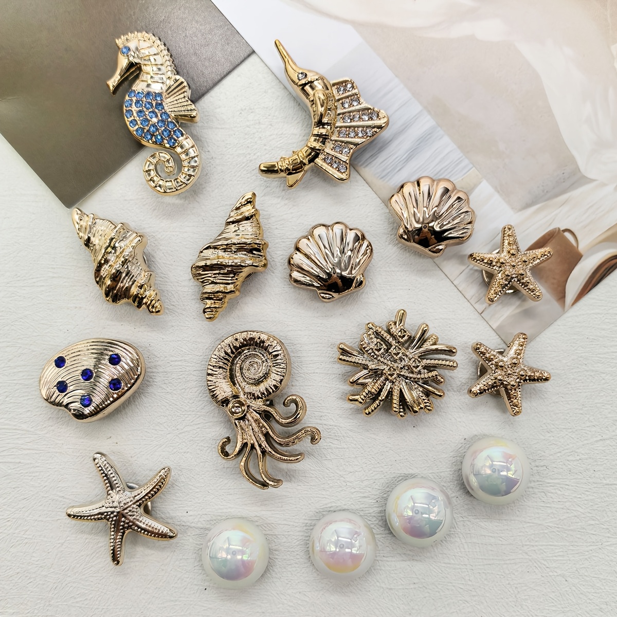 TEMU Lot de 16 breloques pour chaussures ABS à strass scintillants doré et , décorations DIY de luxe, accessoires pour chaussures avec Saint-Jacques,