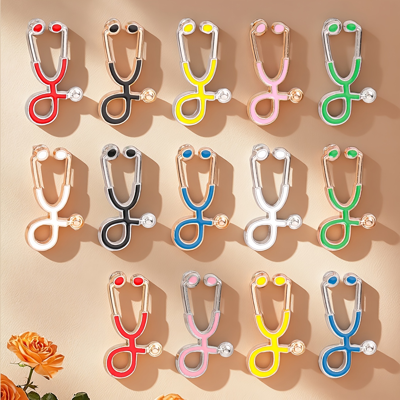TEMU Lot de 14 badges créatifs et mystérieux de médecin au design stéthoscope de dessin animé et coloré, accessoires décoratifs en métal, fournitures