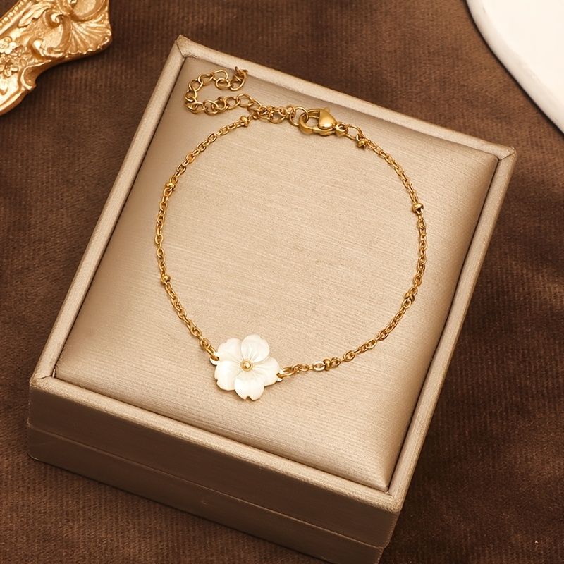 Dainty White Flower Pendant Necklace & Bracelet Set