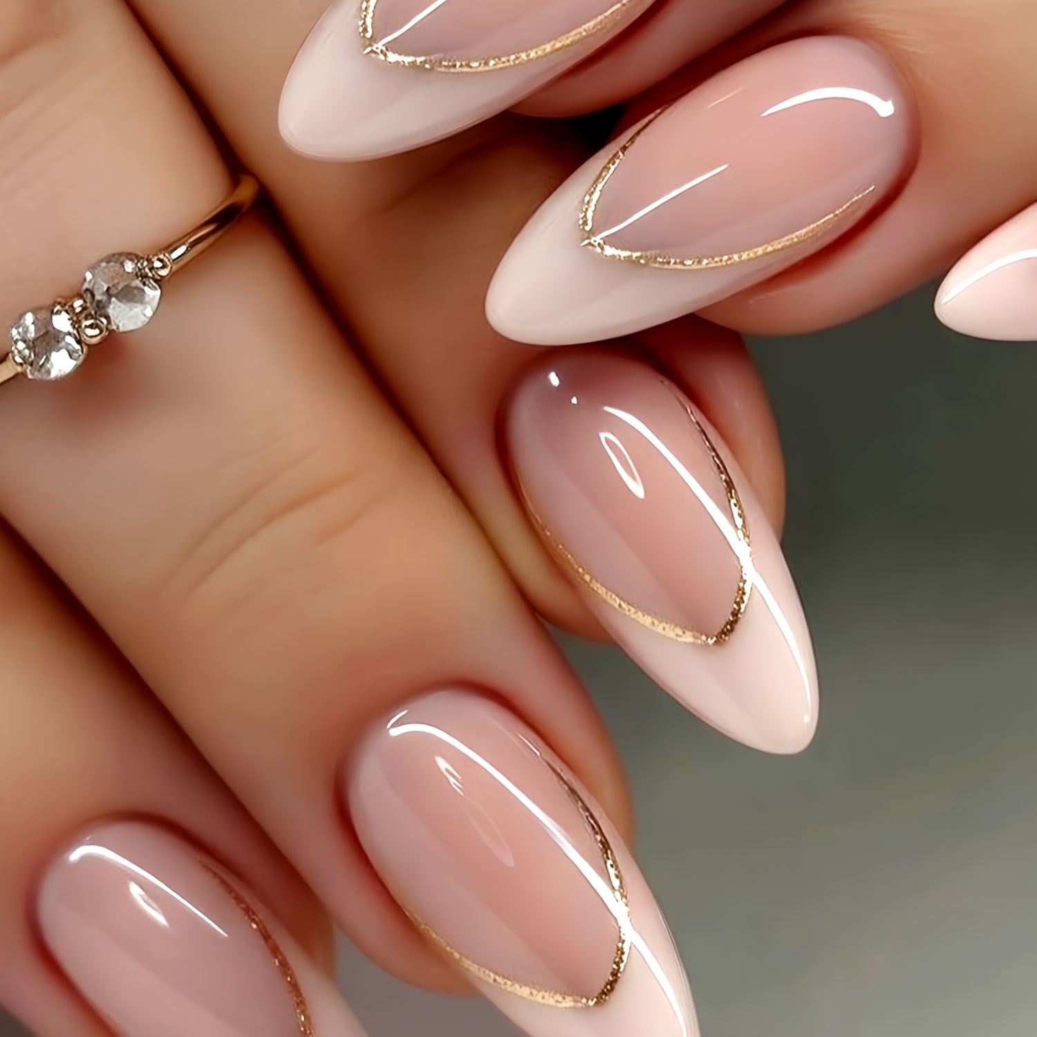 24pcs/set Almond Shaped Press-on Nails, Simple White French Manicure With Golden Glitter, A Romantic Touch For A , Suitable For Ladies And For Party, Date, And Daily Wear, Spring And Summer Nail Art