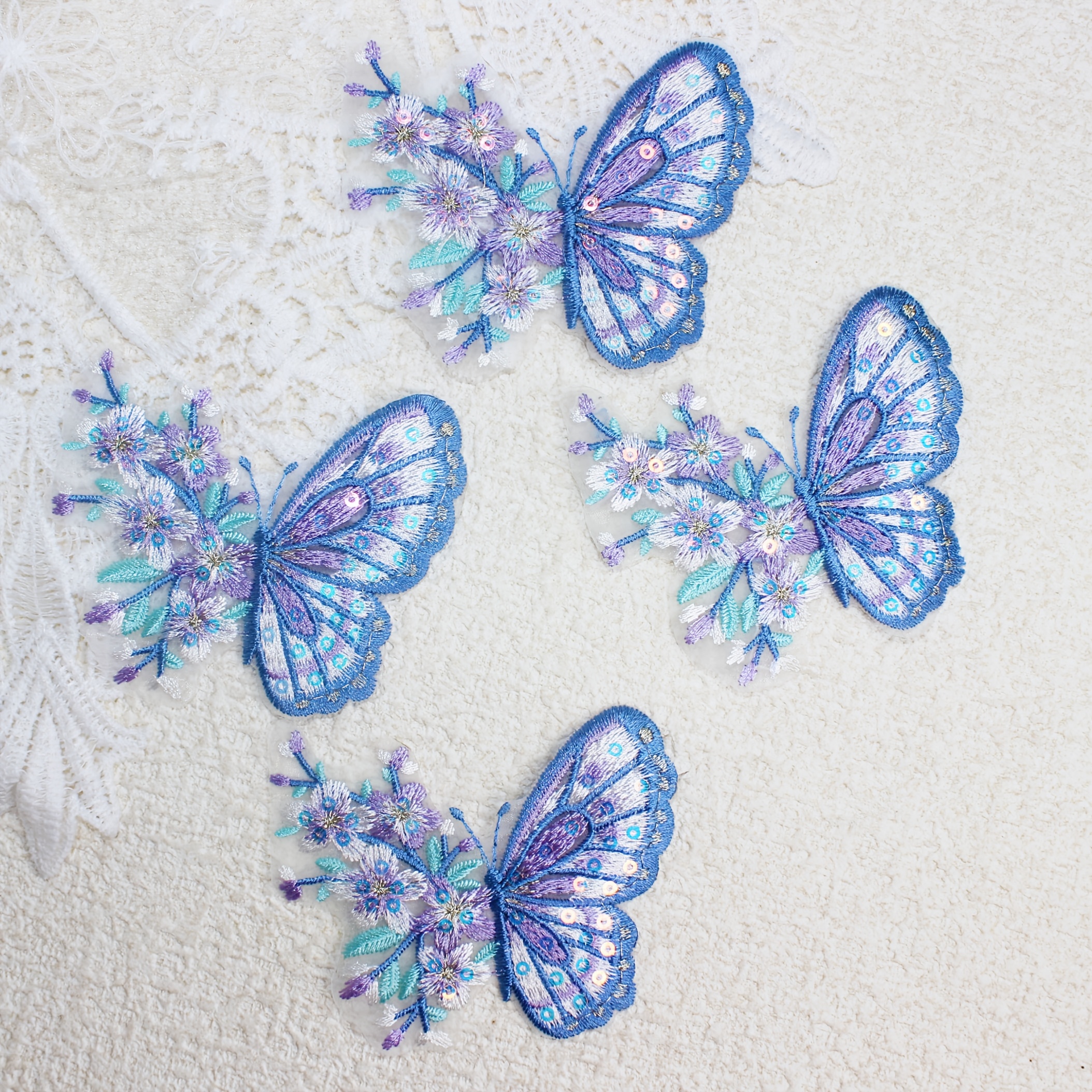 E-shop 4 Stück Schmetterlingsstickerei Rückenfreie Aufnäher, Schmetterling-Muster Applikationen, Moderne Polyester-Stoffpatches für DIY-Nähzubehör und