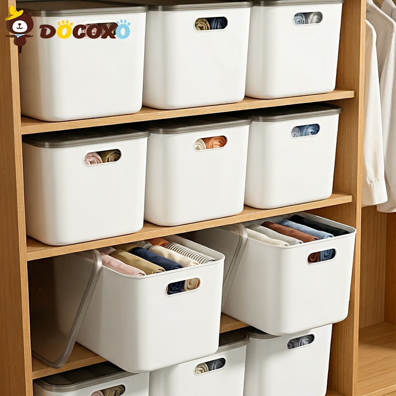 3/4pcs Stackable Clear Bins with Lids for Closet Organization