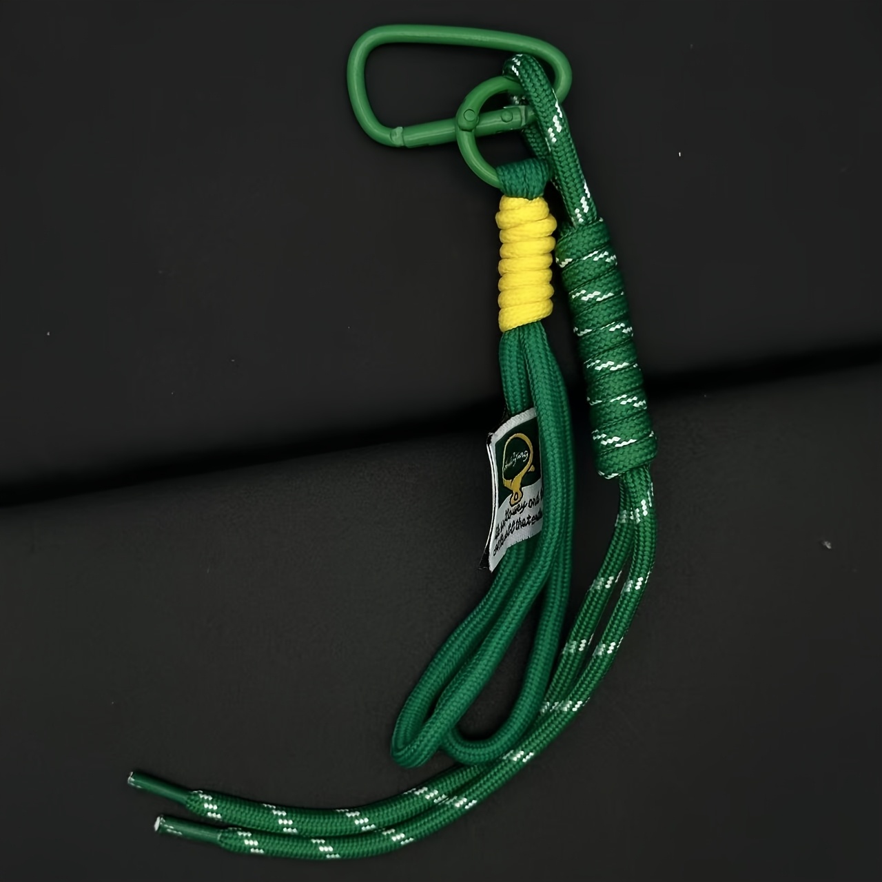 TEMU Un ensemble de porte-clés et cordon de sac à dos de couleur dopamine, corde à main à pompon, adapté pour porte-clés ou à dos séparé