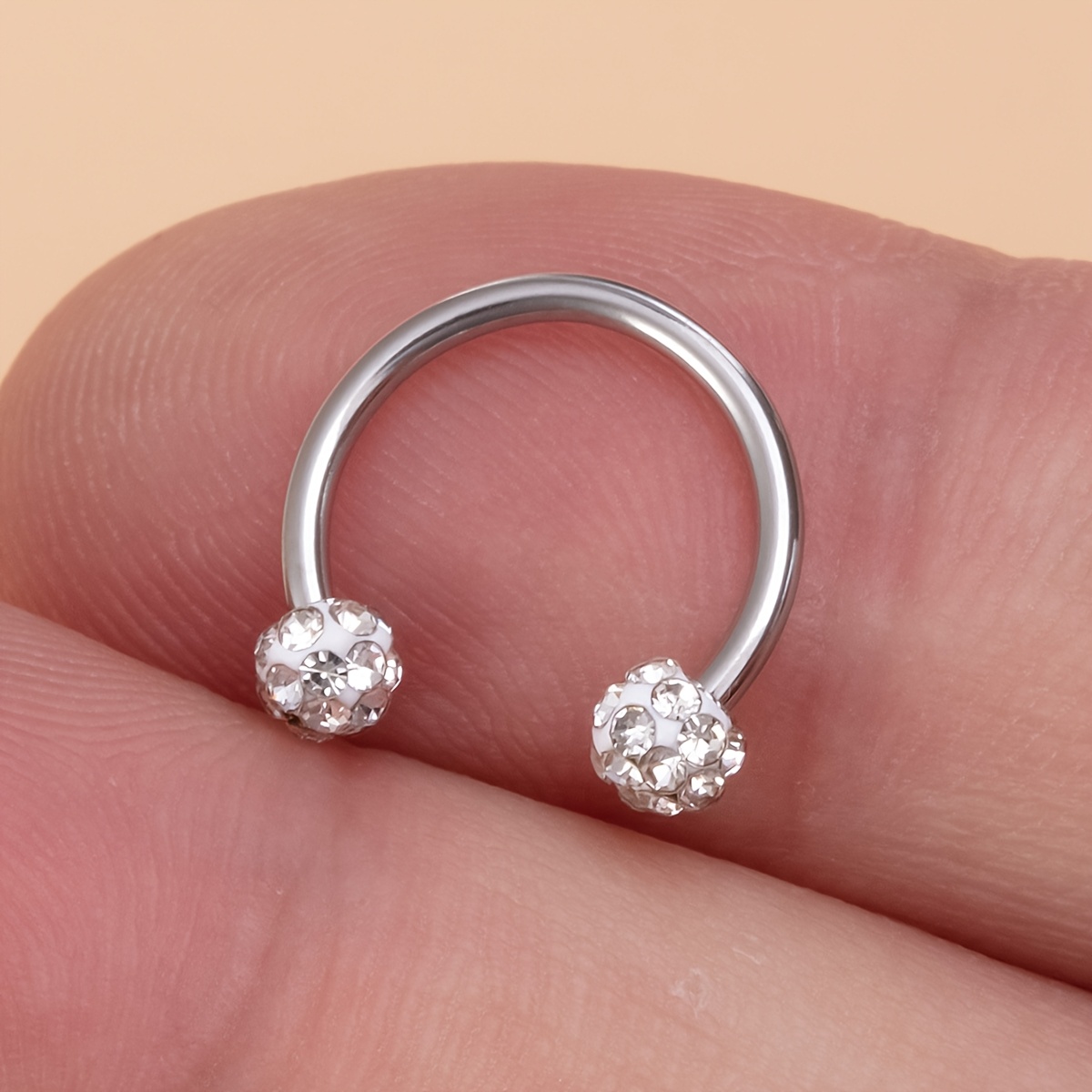 1pc Bling Synthetic Synthetic Synthetic Zircon Ball Septum Piercing Nose Rings Lip Ring Stainless Steel Cartilage Tragus Helix Piercing Jewelry 16 Gauge
