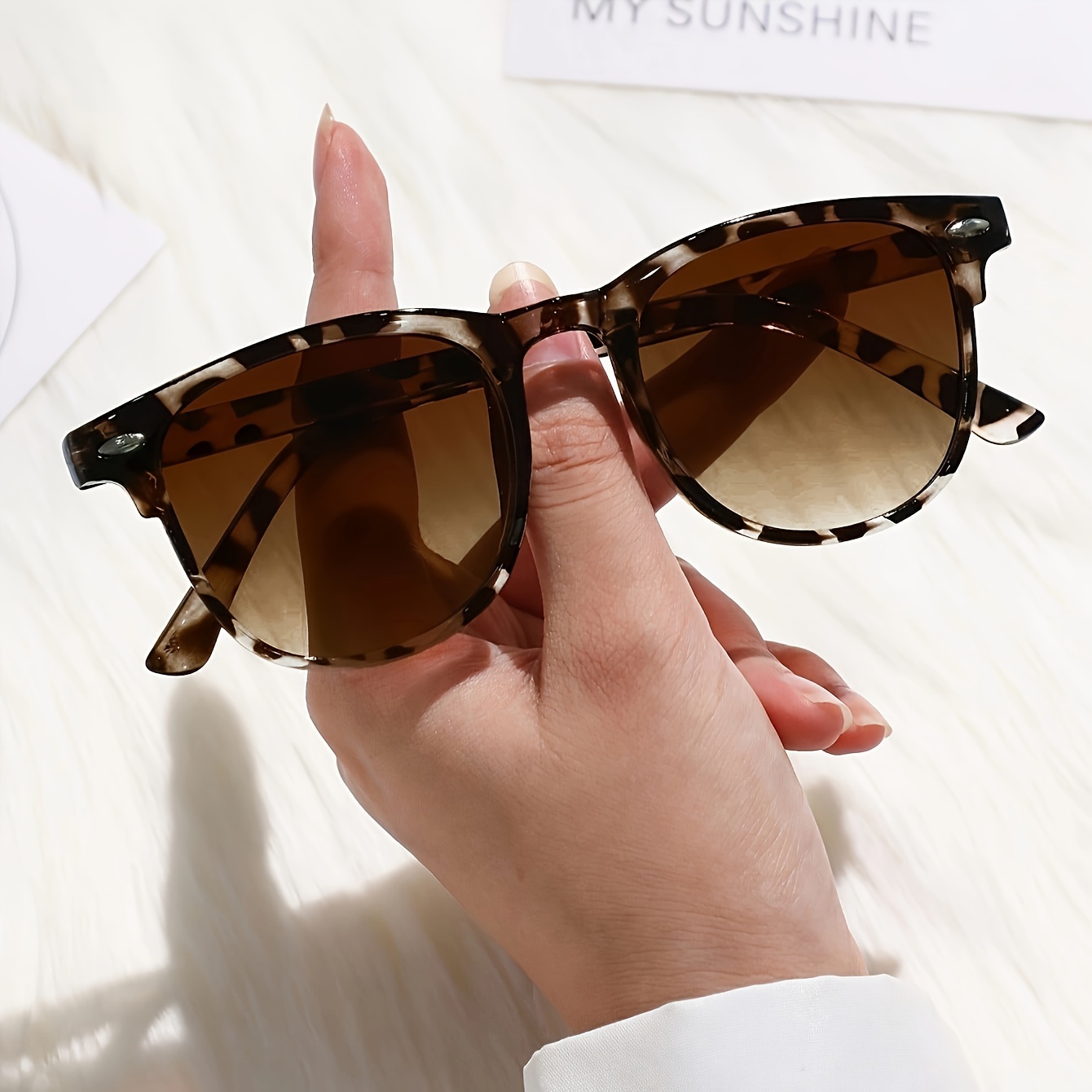 

Retro Square Fashion For Women Men Casual Gradient Tortoiseshell Sun Shades For Vacation Beach Travel Fashion Glasses