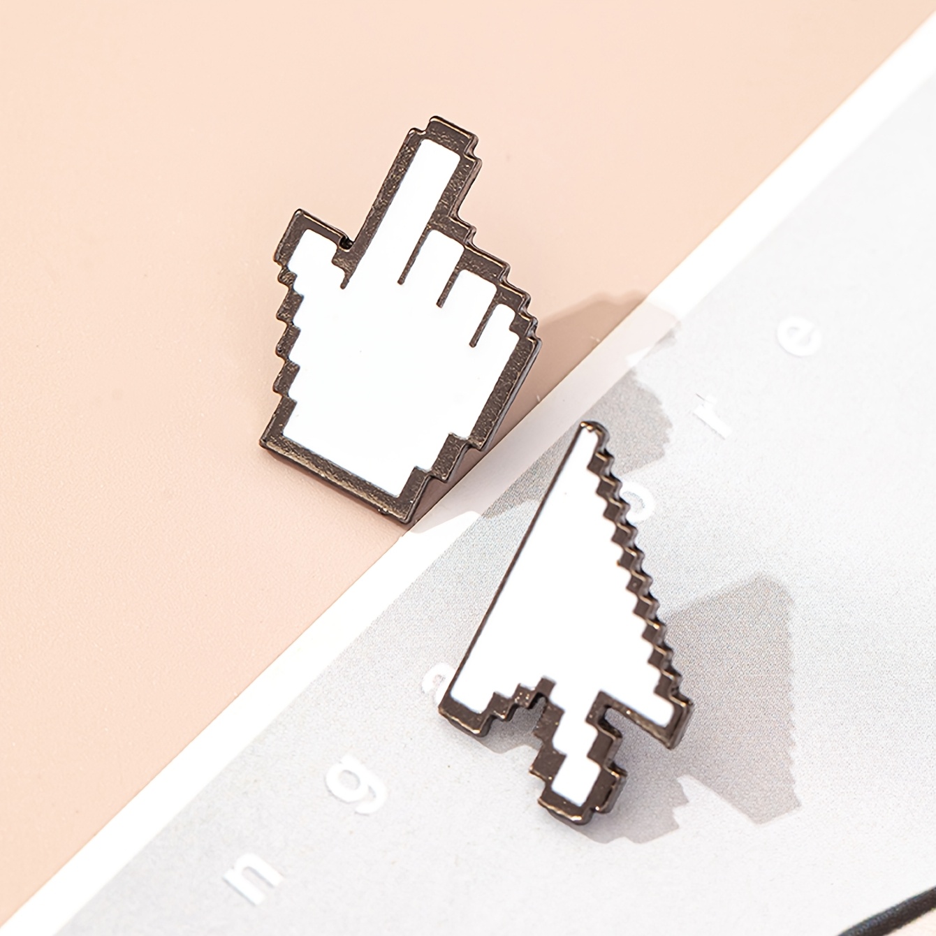 TEMU 2pcs Vintage Pixel Badges, Retro Computer Mouse Pointer Design, Decorative Accessories For Clothes And Bags To Create A Trendy And , Niche