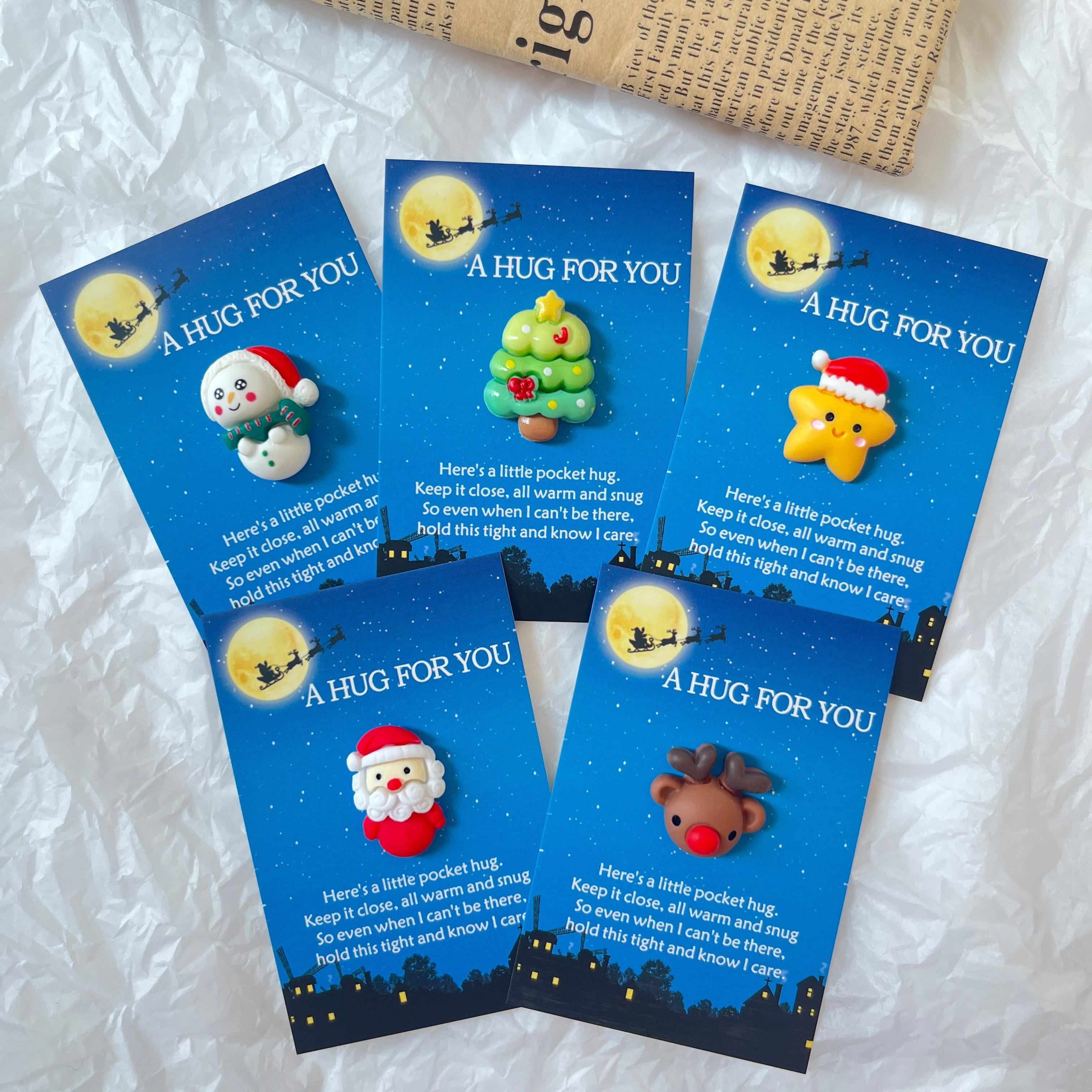 

5-pack Christmas Hug Pocket Cards With Festive Charms - Santa, Snowman, Christmas Tree, Reindeer - Resin Holiday Keepsakes For - Versatile Gift For Thanksgiving And Christmas