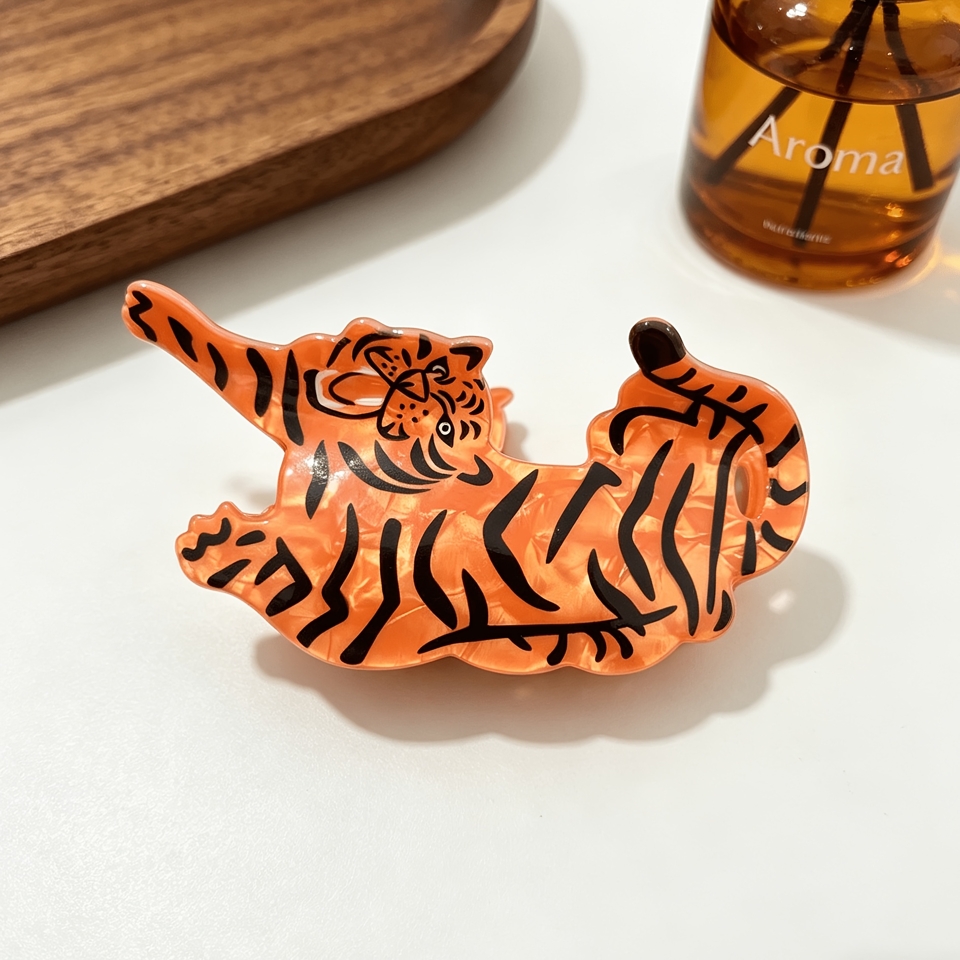 TEMU 1pc Women's Sweet Colorful Tiger Acetate Hair Claw Clip Desktop Ornament Creative High Suitable For Wear As A Gift For And