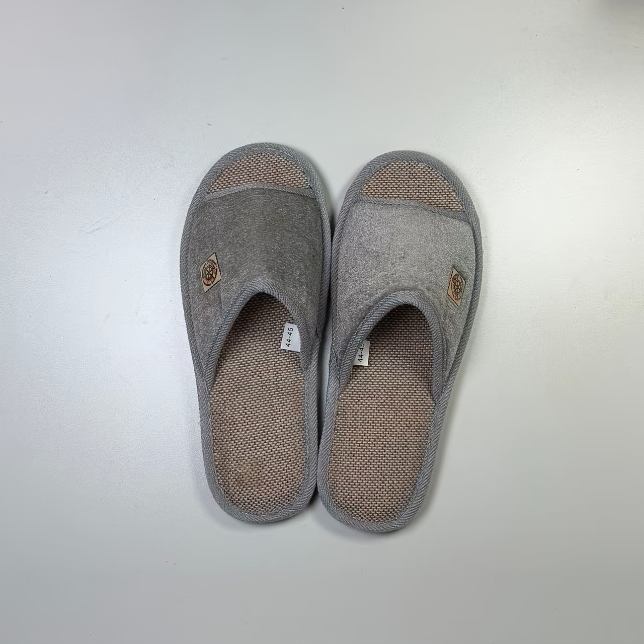 TEMU Household Essential Slippers Non-slip Wear-resistant Slides