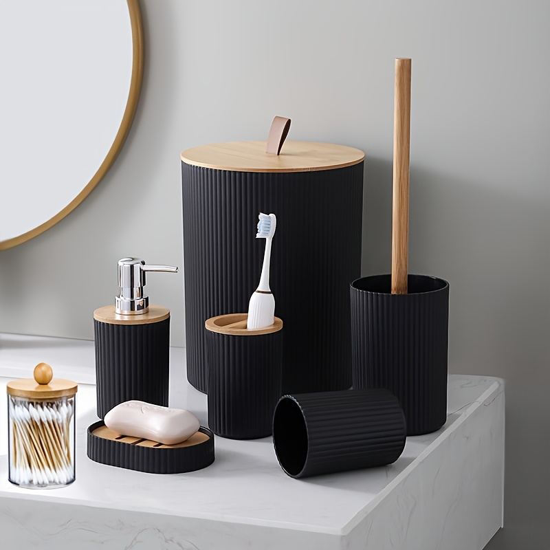 Zestaw Akcesoriów Łazienkowych 1 szt., Zestaw Akcesoriów Łazienkowych 7 szt. z Koszem na Śmieci, Uchwytem na Szczoteczki do Zębów, Dozownikiem Mydła do Makijażu, Mydelniczką, Szczotką do Toalety, Zestawem do Kąpieli - Prezent na Parapetówkę